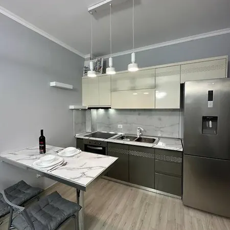 Modern Near The Apartment *