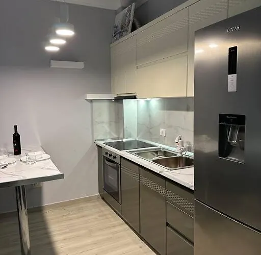 Apartment Modern Near The *