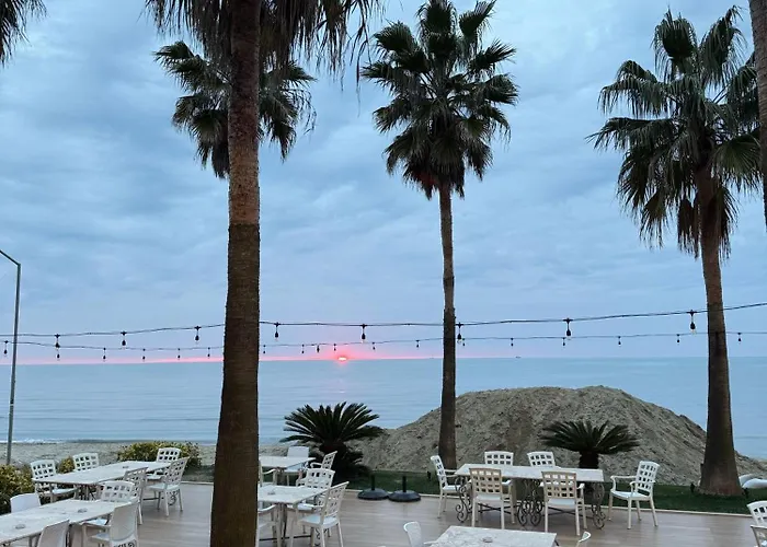 Apartment Modern Near The *